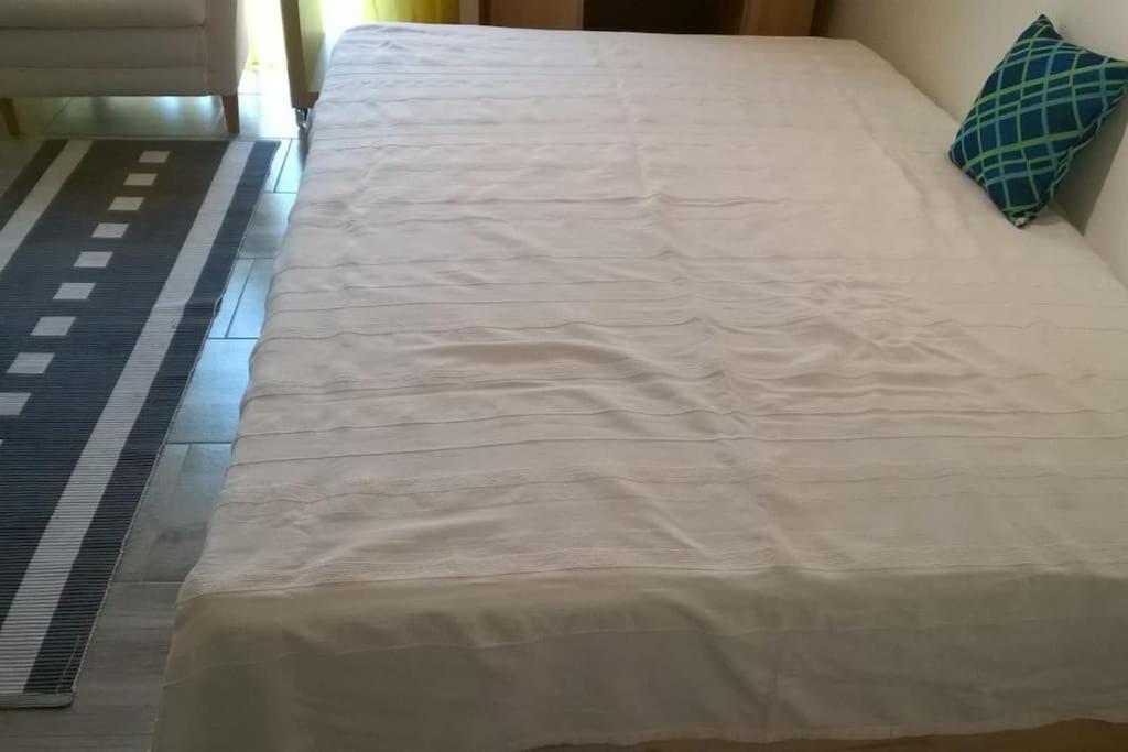 Toll Apartment Mit Privatem Eingang Free Parking Slbst Check-In Netflix 30 Zone Ruhig 杜伊斯堡 外观 照片
