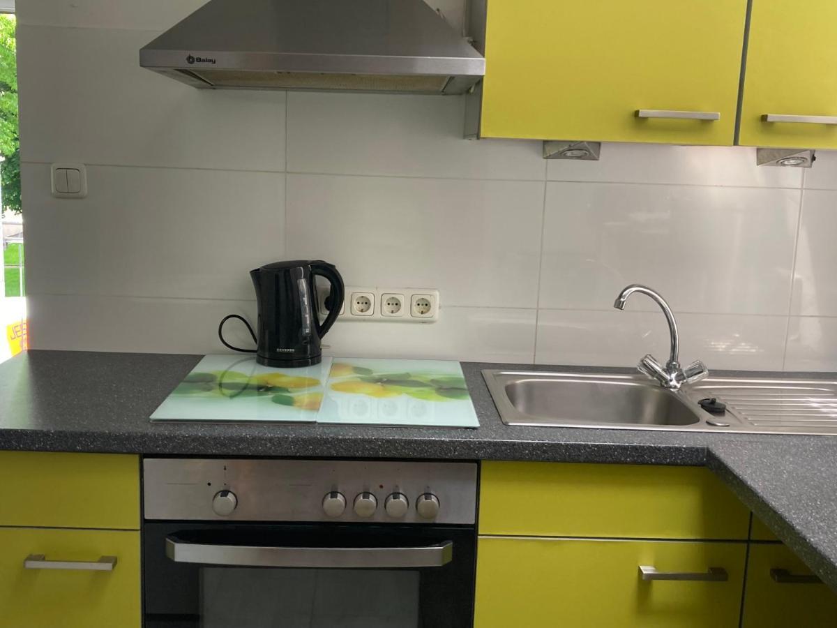 Toll Apartment Mit Privatem Eingang Free Parking Slbst Check-In Netflix 30 Zone Ruhig 杜伊斯堡 外观 照片