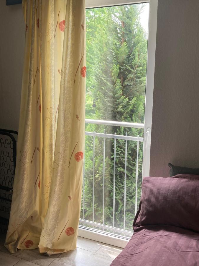 Toll Apartment Mit Privatem Eingang Free Parking Slbst Check-In Netflix 30 Zone Ruhig 杜伊斯堡 外观 照片
